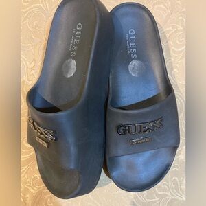 Womens Size 8 GUESS Platform Slide Sandals Black Logo Pool Beach Flip Flops Glam